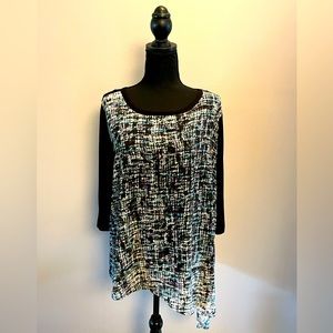 Karen Kane Size 1X Black Patterned Top